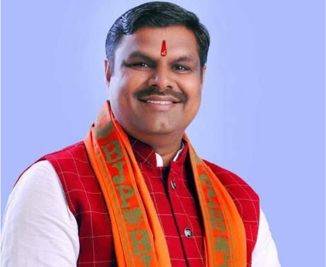 दीपावली के दिन 1 दीया अपने स्कूल में अवश्य जलाएँ – स्कूल शिक्षा मंत्री गजेन्द्र यादव